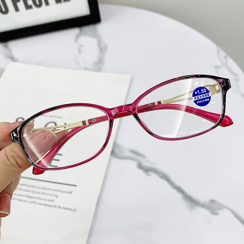 Women's Anti-Blue Light Reading Glasses ~ Stylish Protection for Your Eyes