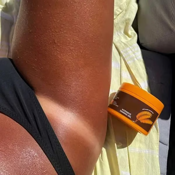 Gold Shimmer Intensive Tanning Gel ~ Sun-kissed glow with hydrating shine in every drop.