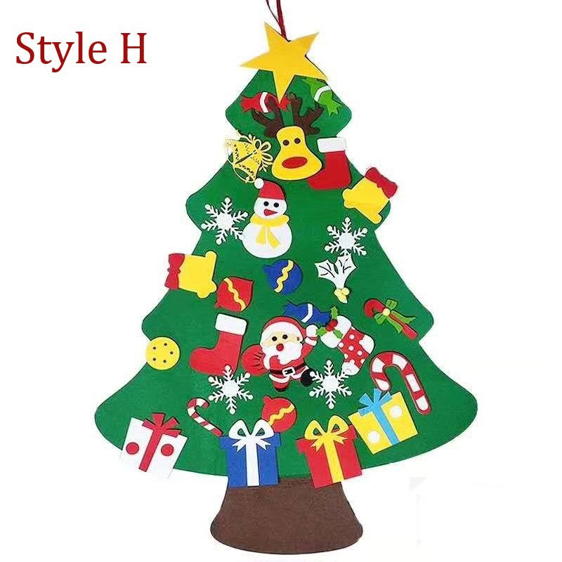 DIY Felt Christmas Tree Set ~ Because toddlers think glass balls are snacks.