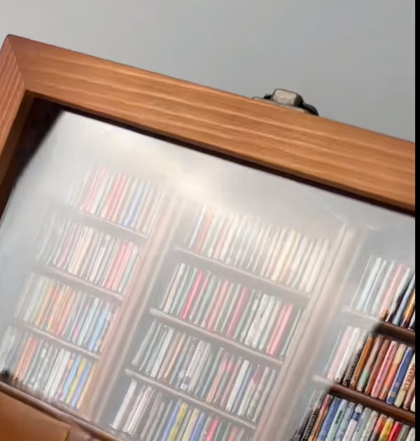 Anti-stress Bookshelf ~ Shake away tension and refresh your mind anytime.