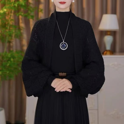 Hollow Out Knitted Shawl Coat ~ Own every sidewalk like it’s Fashion Week.