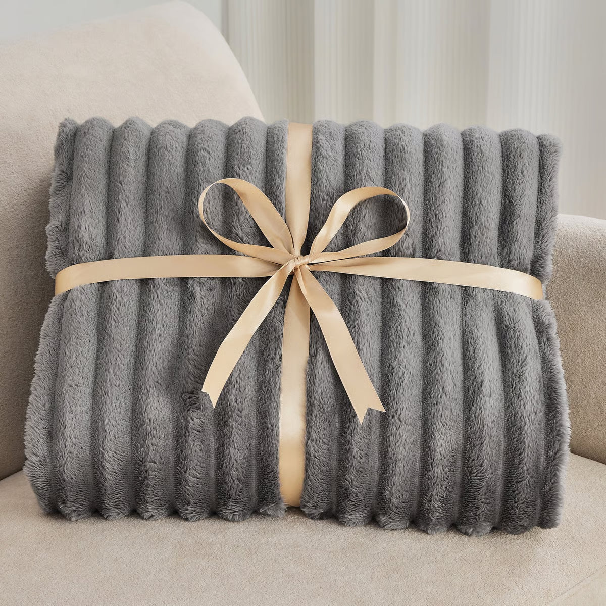 Viral Soft Plush Nap Blanket ~ Wrap yourself in cloud-like comfort anytime.