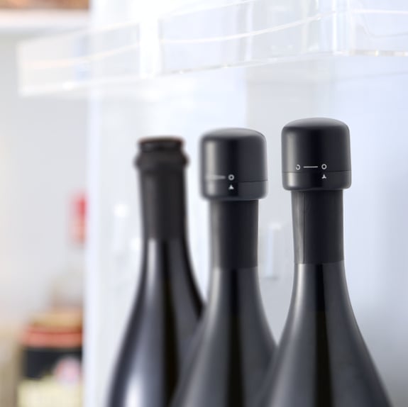 Vacuum Red Wine Bottle Stopper ~ Keep your wine fresh and flavorful for days